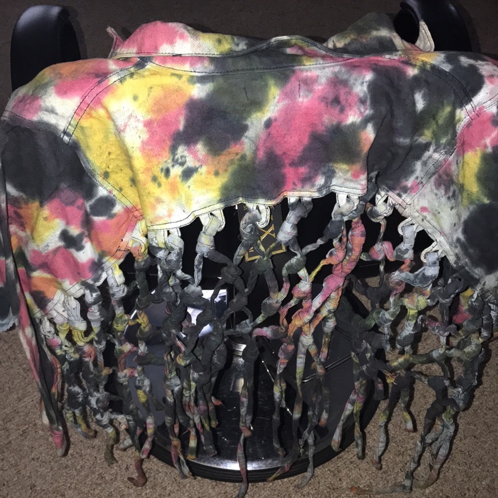 Jean jacket - Picture 2 of 6